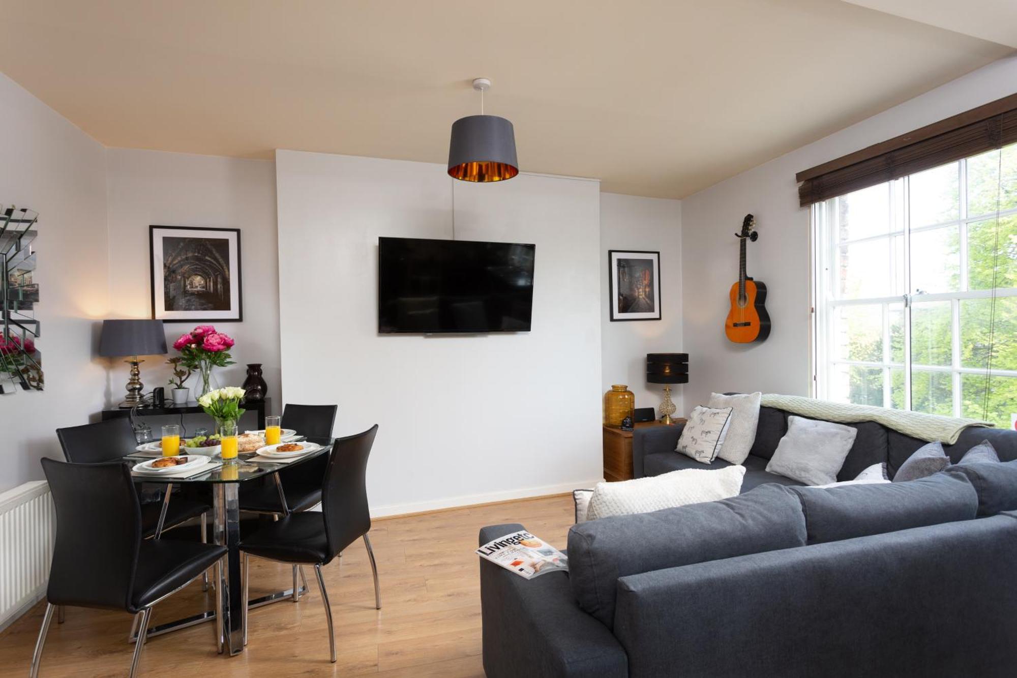 Bootham Court Grade II Duplex Apartment With Free Parking & Wi-Fi - Sleeps 2-6 People York Buitenkant foto