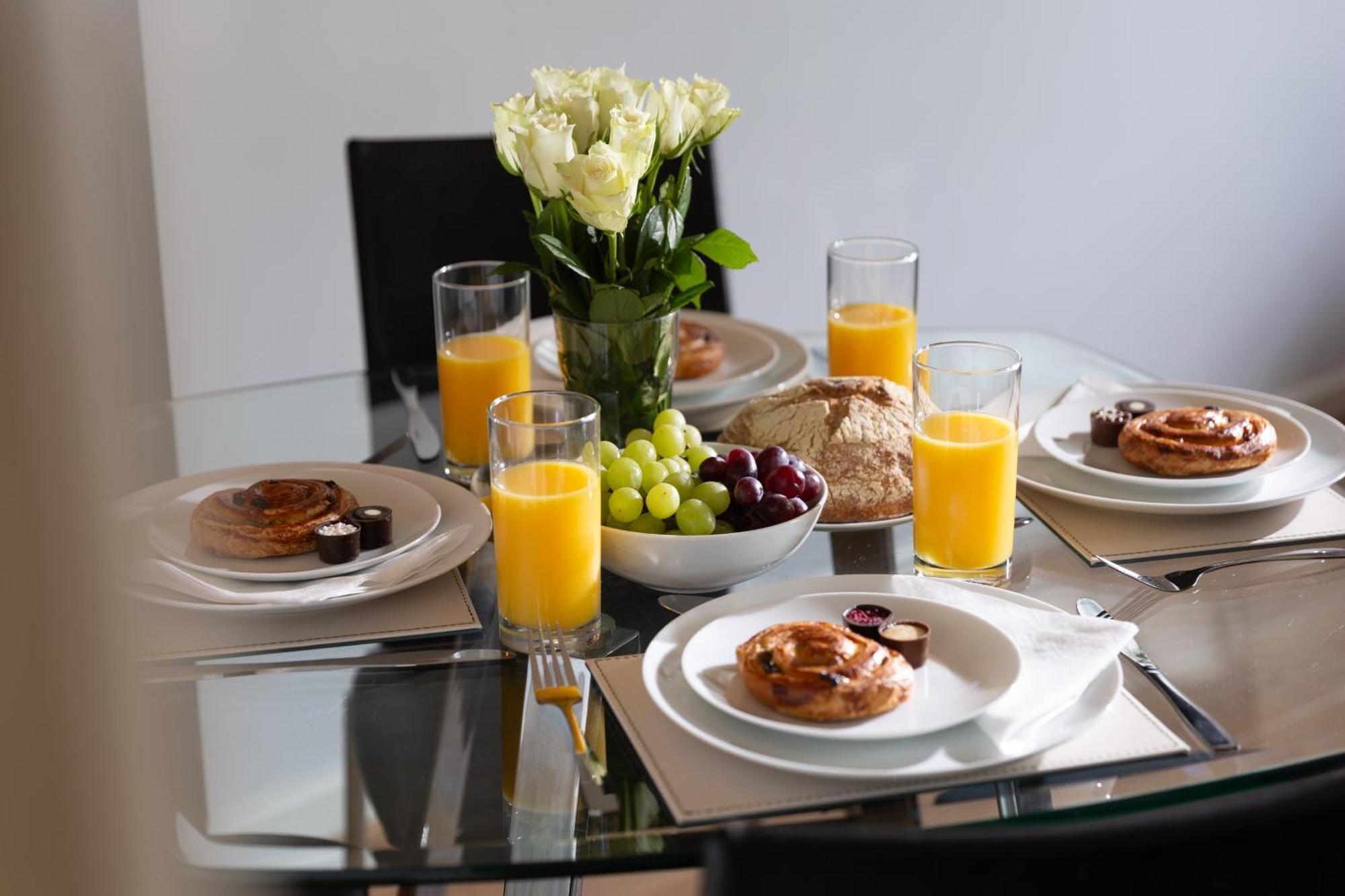 Bootham Court Grade II Duplex Apartment With Free Parking & Wi-Fi - Sleeps 2-6 People York Buitenkant foto