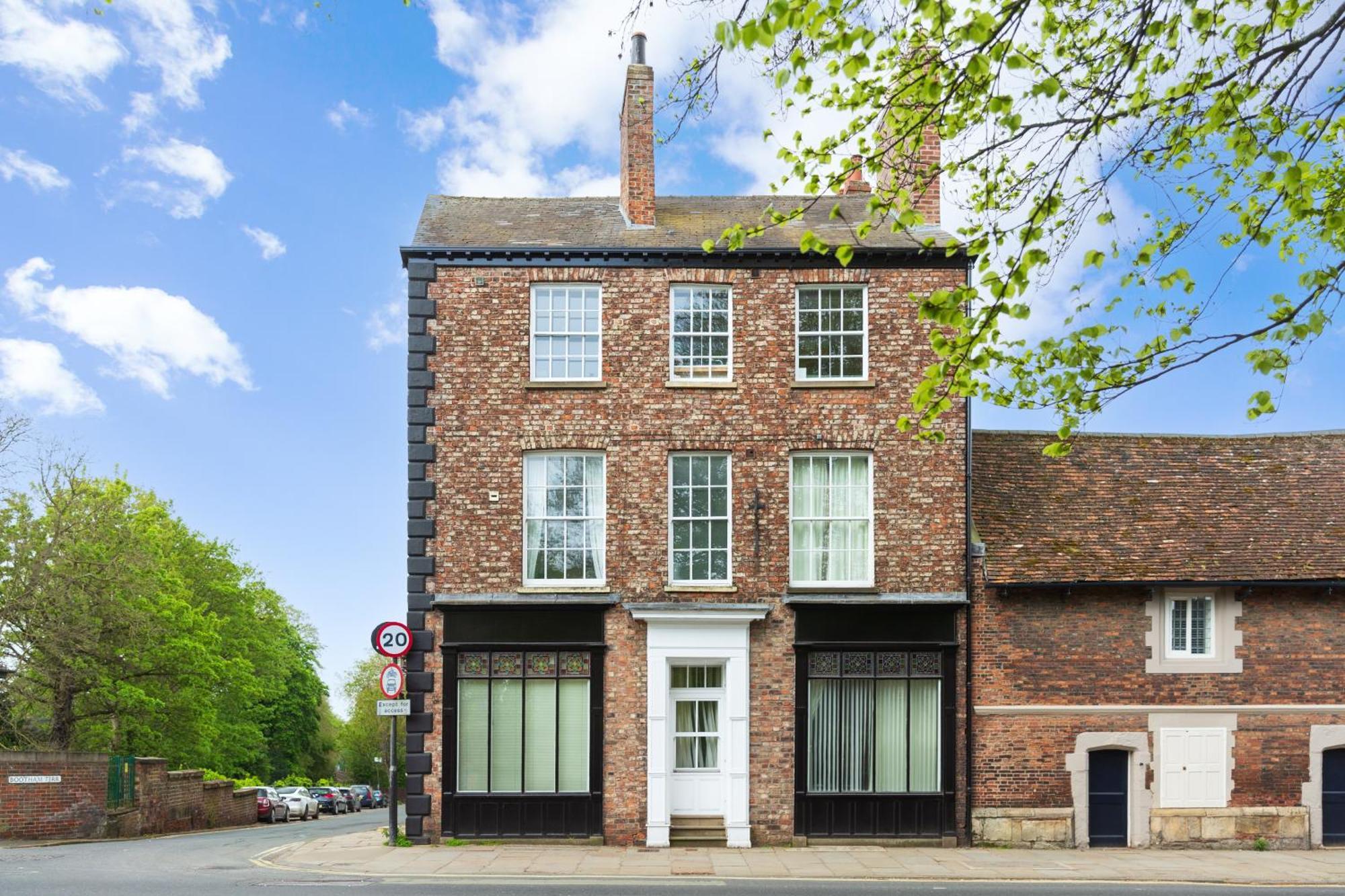 Bootham Court Grade II Duplex Apartment With Free Parking & Wi-Fi - Sleeps 2-6 People York Buitenkant foto